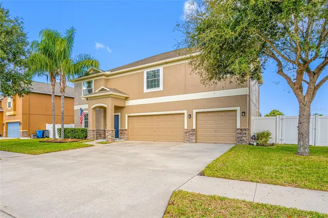 $529,900 | 10832 Carloway Hills Drive, Wimauma, FL 33598