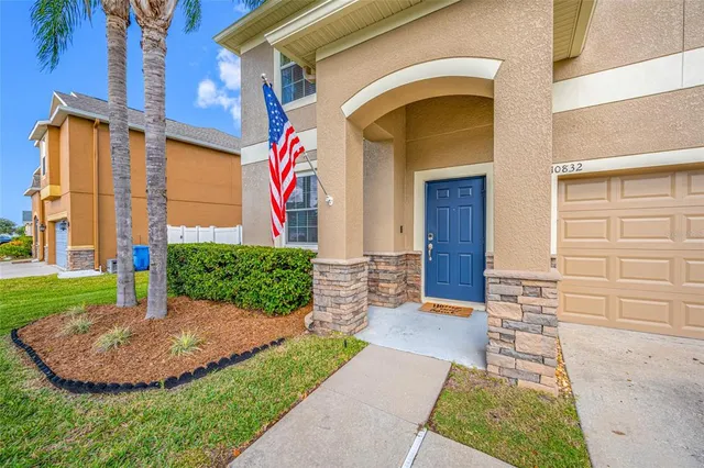 $529,900 | 10832 Carloway Hills Drive, Wimauma, FL 33598