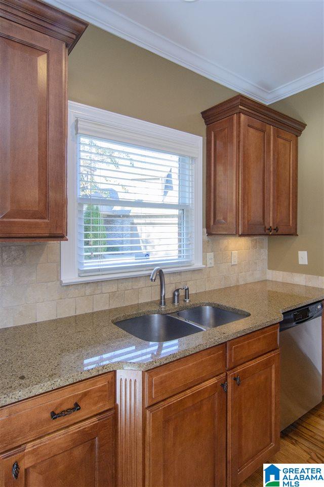 2357 Huntington Ridge Road Homewood, AL 35226 - Photo 8 of 34