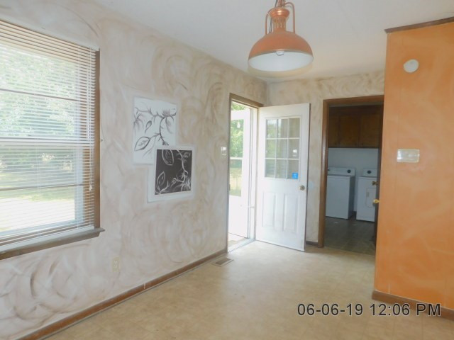999 Outlaw Road Dudley, NC 28333 - Photo 4 of 7