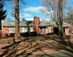 7 Pembroke Road Louisville, KY 40220 - Photo 1 of 1 Primary Photo