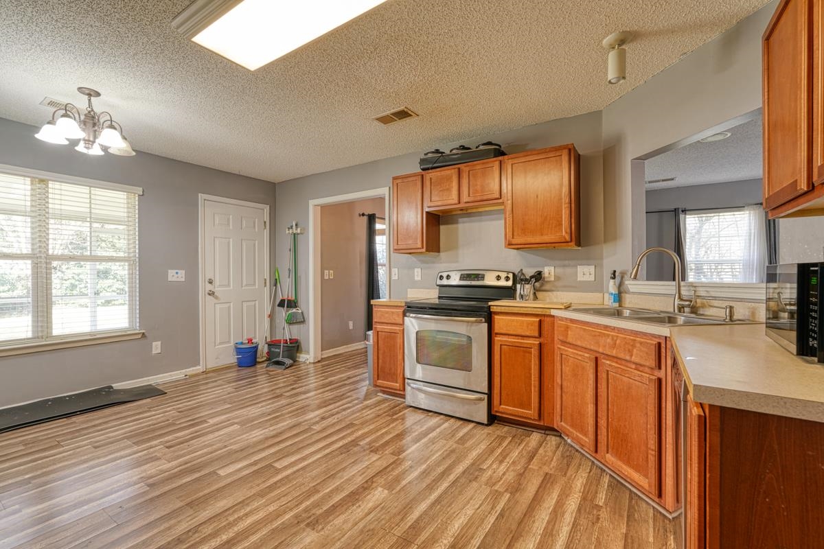 406 Standing Rock Drive Boiling Springs, SC 29316 - Photo 11 of 36