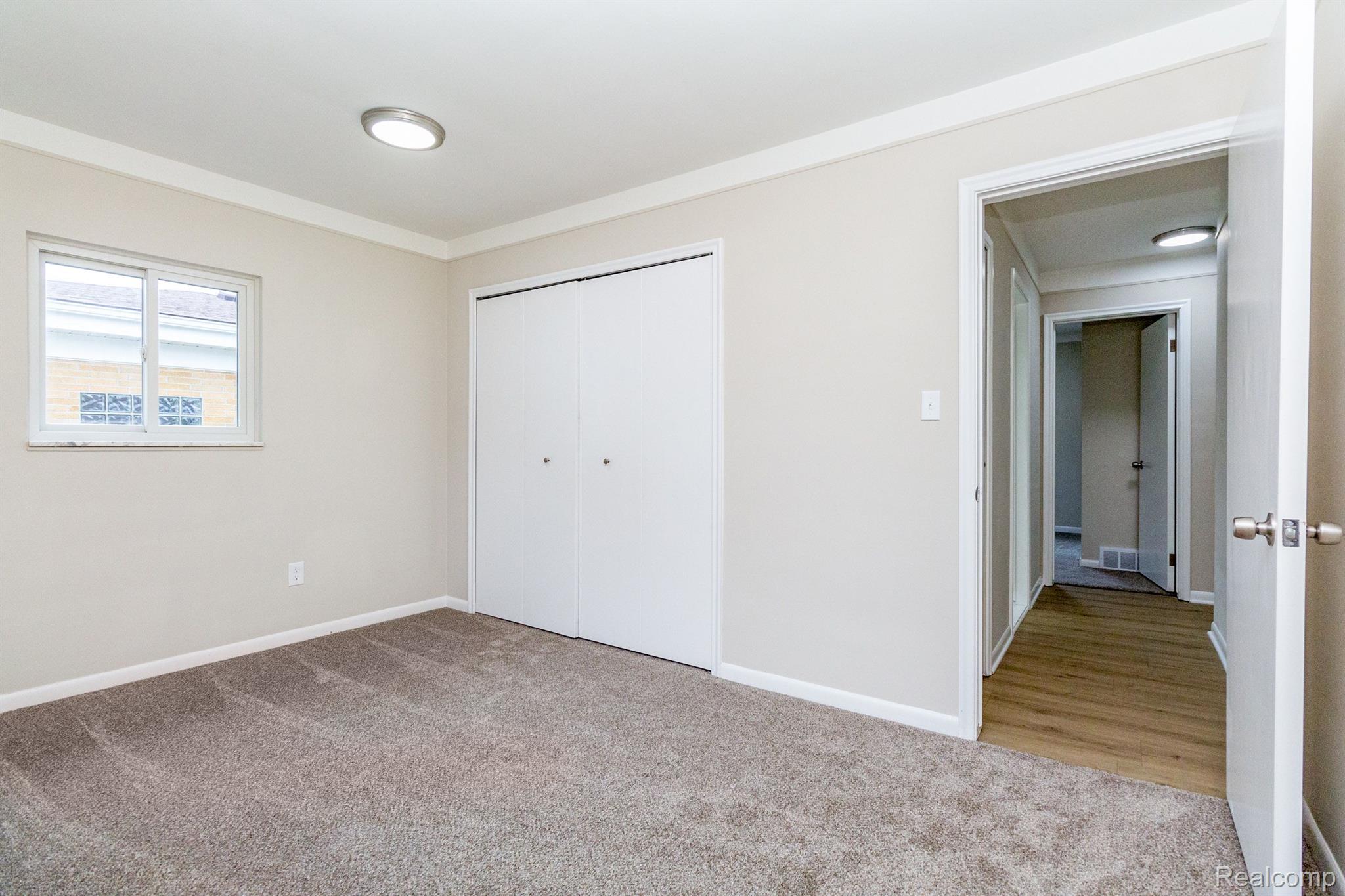 11415 Racine Road Warren, MI 48093 - Photo 12 of 25