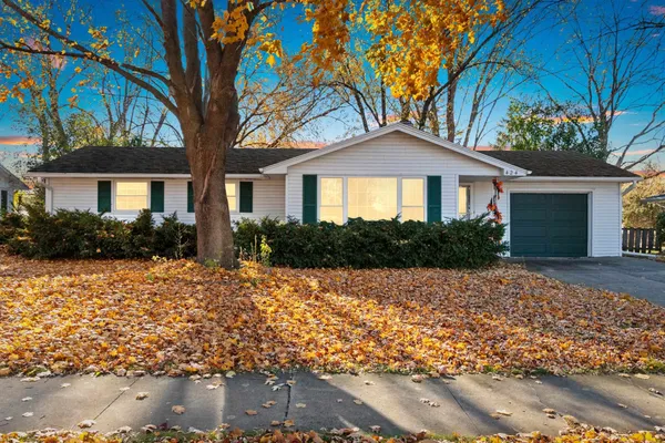 $299,900 | 424 North St Bernard Drive, De Pere, WI 54115