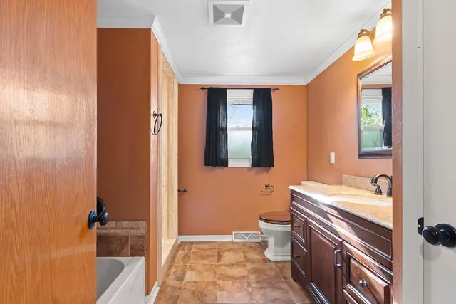 $299,900 | 424 North St Bernard Drive, De Pere, WI 54115