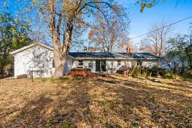 $299,900 | 424 North St Bernard Drive, De Pere, WI 54115