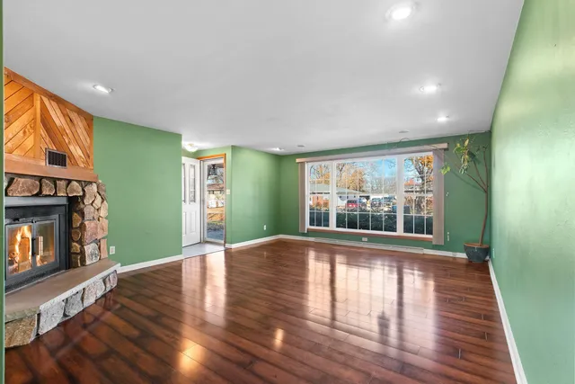 $299,900 | 424 North St Bernard Drive, De Pere, WI 54115