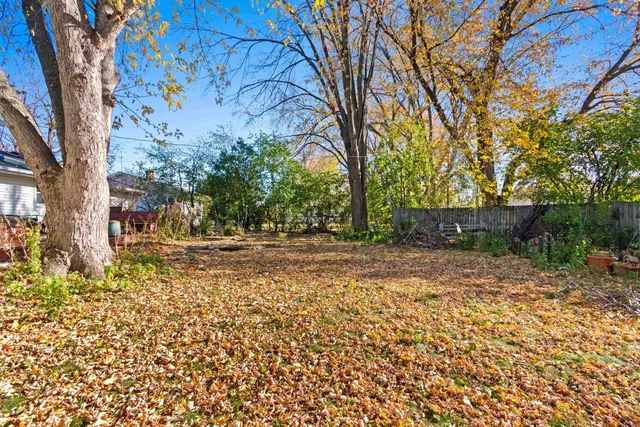 $299,900 | 424 North St Bernard Drive, De Pere, WI 54115