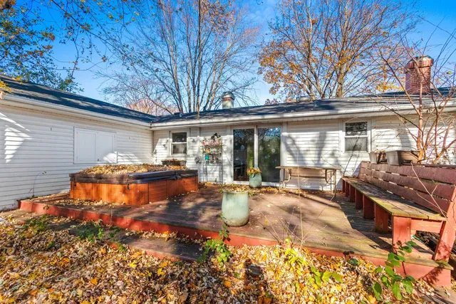 $299,900 | 424 North St Bernard Drive, De Pere, WI 54115