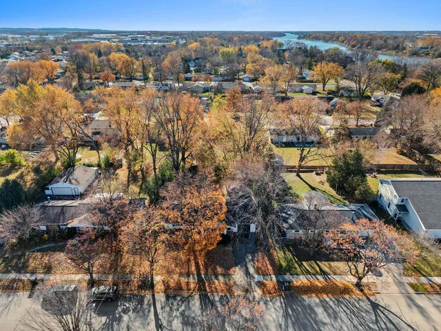 $299,900 | 424 North St Bernard Drive, De Pere, WI 54115