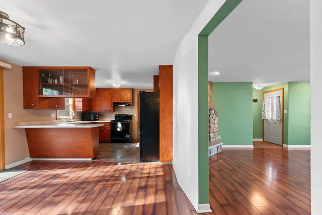 $299,900 | 424 North St Bernard Drive, De Pere, WI 54115