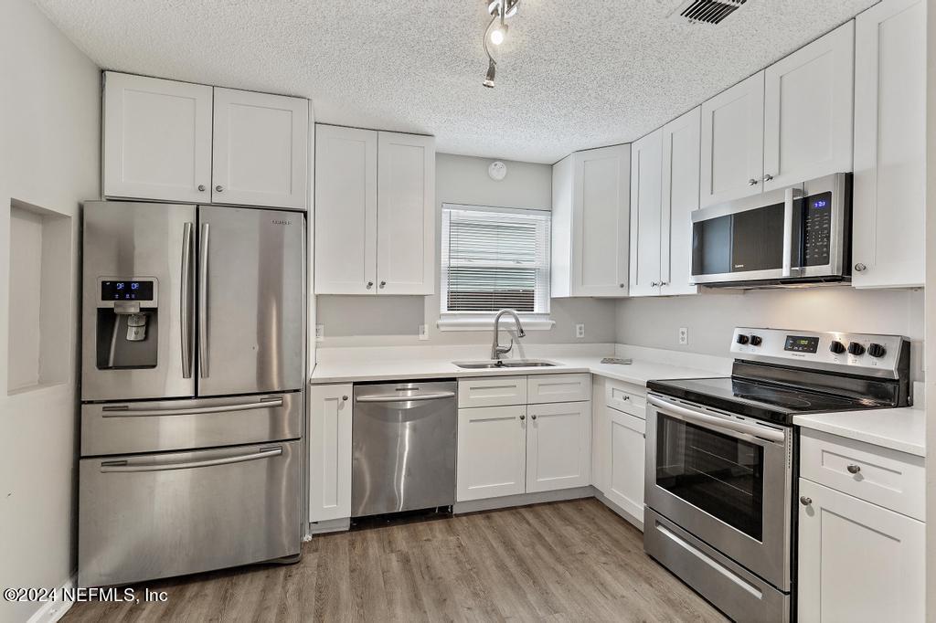 10816 Rutherford Court Jacksonville, FL 32257 - Photo 6 of 23 10816 Rutherford Ct-11
