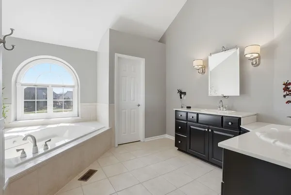 $1,099,000 | 3212 Rollingridge Road, Naperville, IL 60564