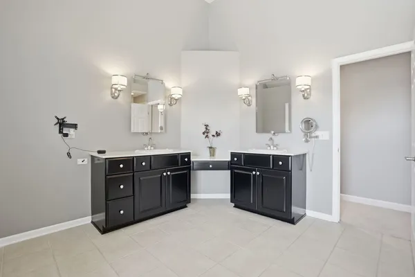 $1,099,000 | 3212 Rollingridge Road, Naperville, IL 60564