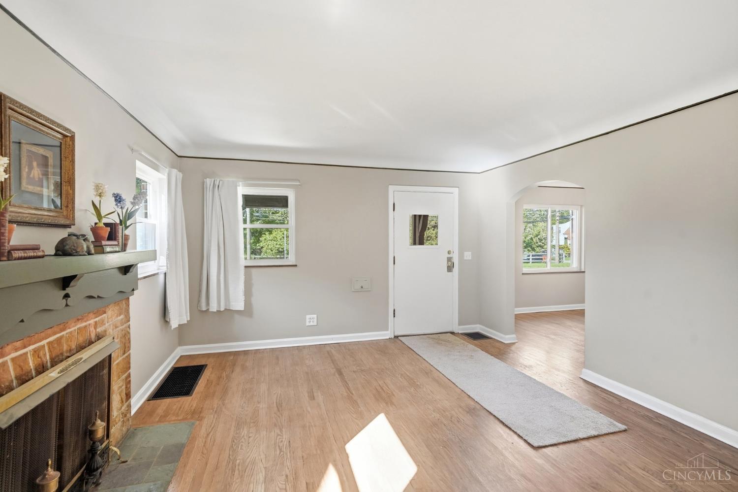 1127 West North Bend Road Cincinnati, OH 45224 - Photo 10 of 54 Gallery Image 10