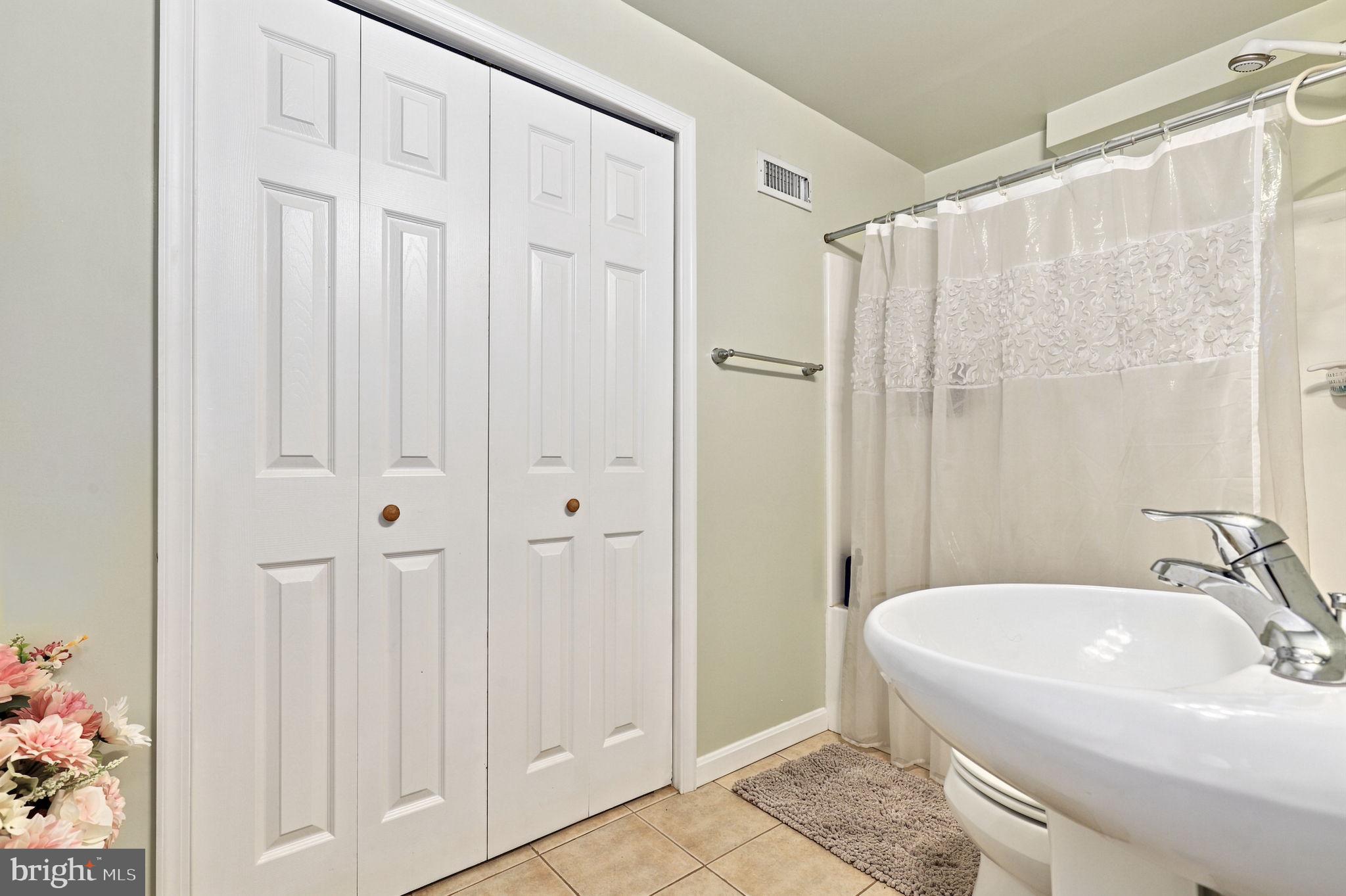6405 Ivy Spring Elkridge, MD 21075 - Photo 30 of 48 Gallery Image 30
