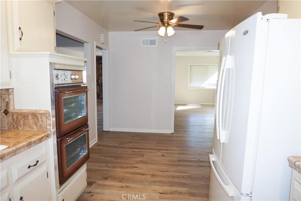 18724 Community Street Northridge, CA 91324 - Photo 14 of 31