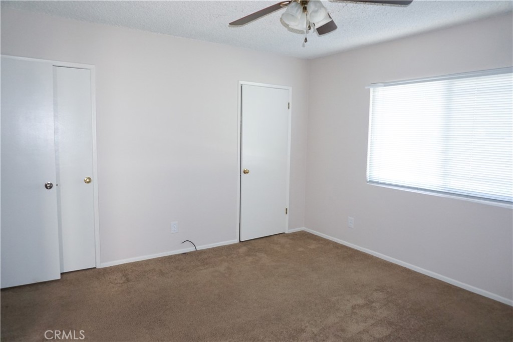 18724 Community Street Northridge, CA 91324 - Photo 17 of 31