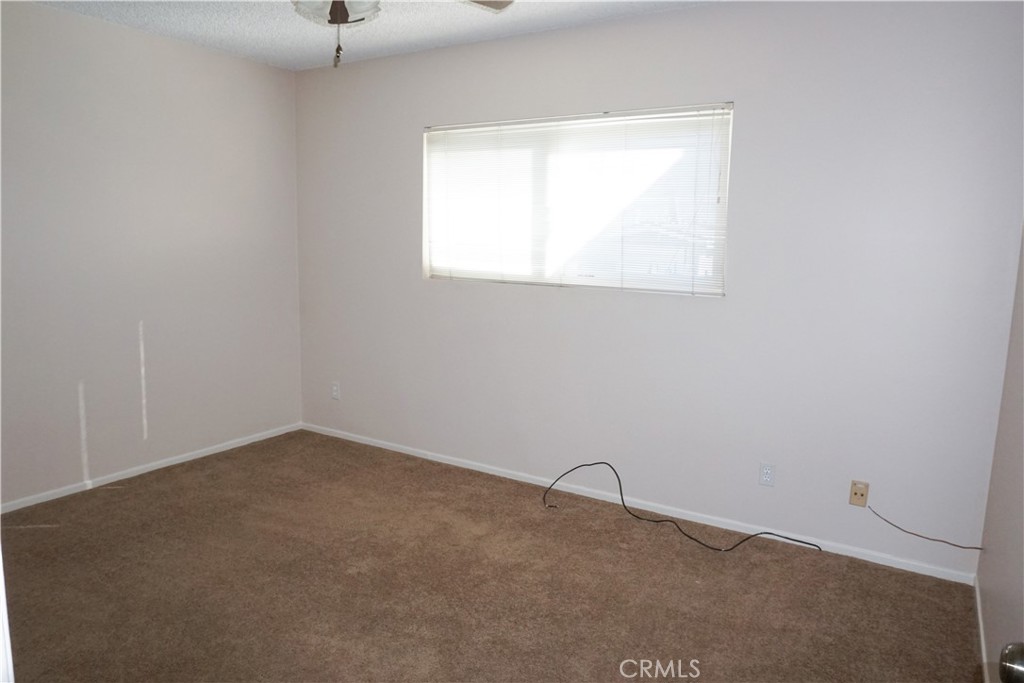 18724 Community Street Northridge, CA 91324 - Photo 19 of 31