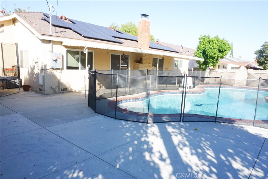 18724 Community Street Northridge, CA 91324 - Photo 22 of 31