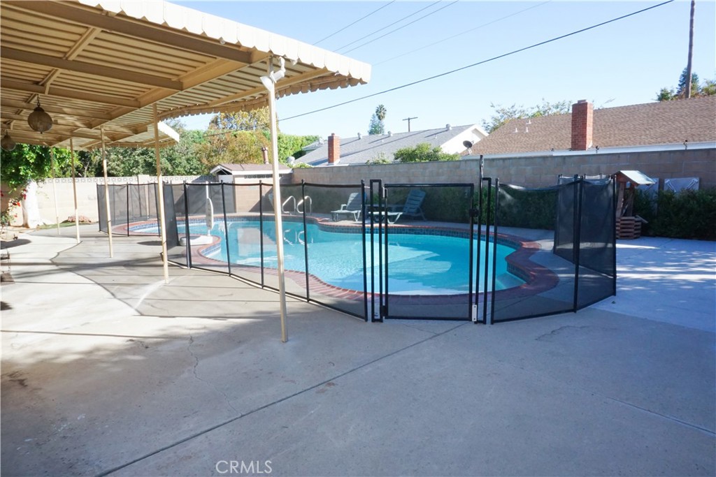 18724 Community Street Northridge, CA 91324 - Photo 25 of 31