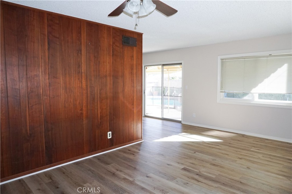 18724 Community Street Northridge, CA 91324 - Photo 8 of 31