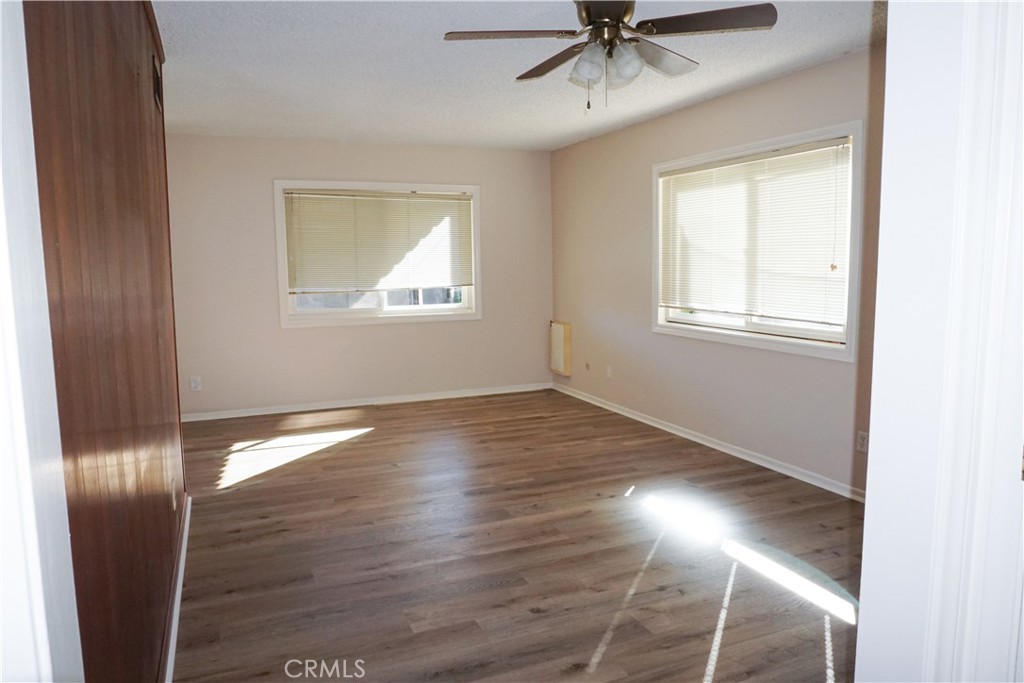 18724 Community Street Northridge, CA 91324 - Photo 9 of 31