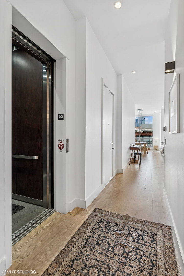 134 South Aberdeen Street, Unit 5S Chicago, IL 60607 - Photo 2 of 32 Gallery Image 2