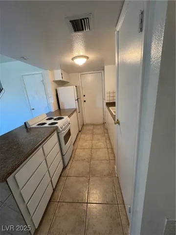 $1,250 | 1441 Dorothy Avenue, Unit 2, Las Vegas, NV 89119