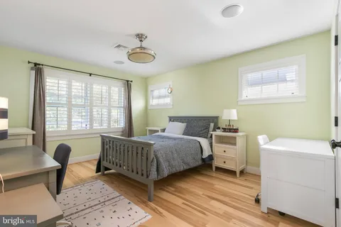 $1,950,000 | 1005-A Lincoln Avenue, Falls Church, VA 22046