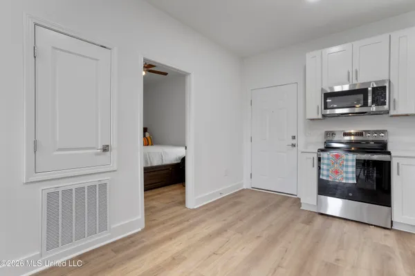 $1,200 | 8701 Old Spanish Trail, Unit 102, Ocean Springs, MS 39564