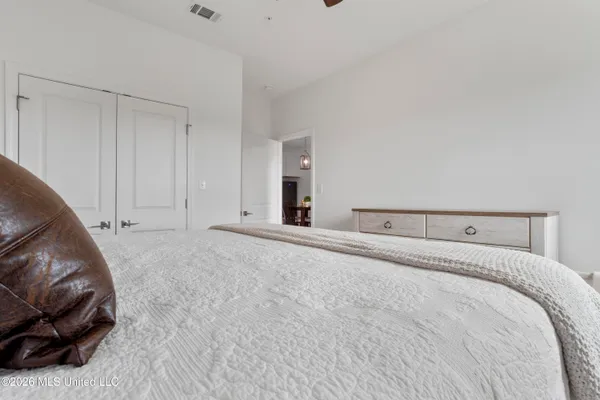 $1,200 | 8701 Old Spanish Trail, Unit 102, Ocean Springs, MS 39564