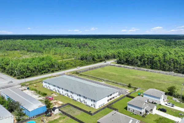 $1,200 | 8701 Old Spanish Trail, Unit 102, Ocean Springs, MS 39564