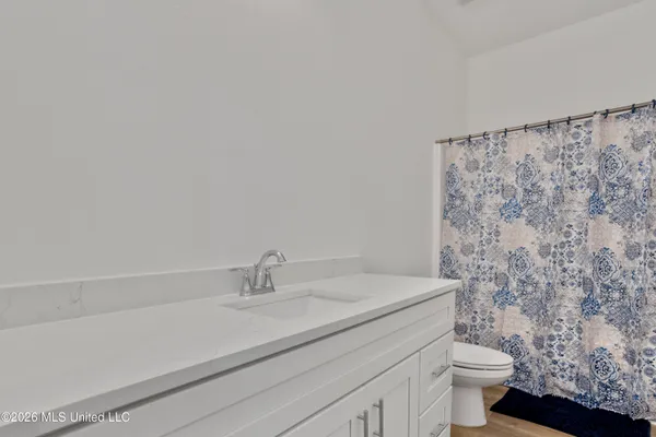 $1,200 | 8701 Old Spanish Trail, Unit 102, Ocean Springs, MS 39564