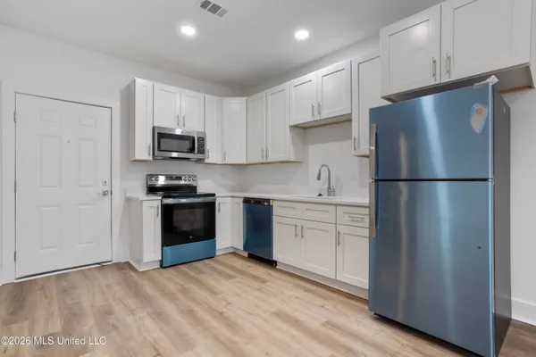 $1,200 | 8701 Old Spanish Trail, Unit 102, Ocean Springs, MS 39564