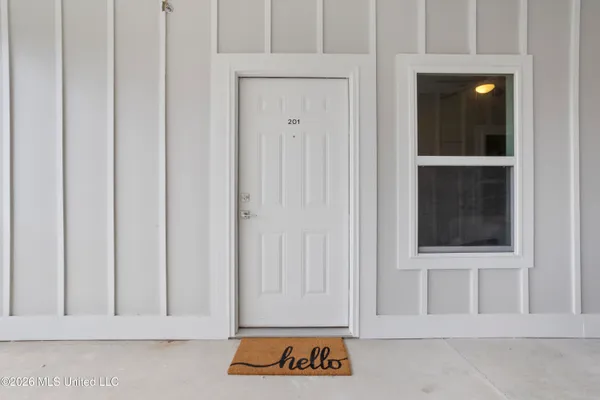 $1,200 | 8701 Old Spanish Trail, Unit 102, Ocean Springs, MS 39564