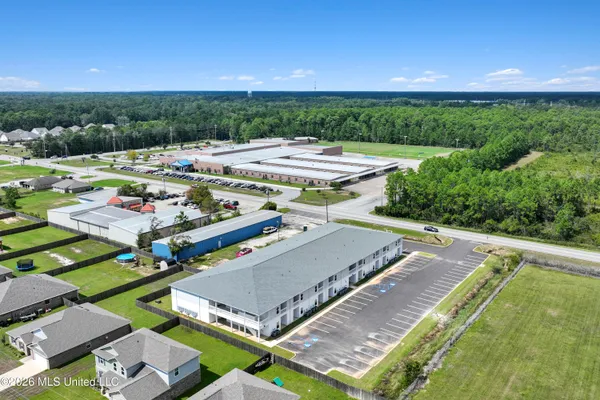 $1,200 | 8701 Old Spanish Trail, Unit 102, Ocean Springs, MS 39564