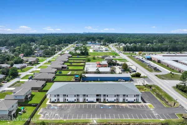 $1,200 | 8701 Old Spanish Trail, Unit 102, Ocean Springs, MS 39564