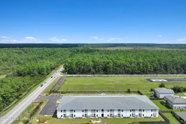 $1,200 | 8701 Old Spanish Trail, Unit 102, Ocean Springs, MS 39564