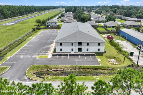 $1,200 | 8701 Old Spanish Trail, Unit 102, Ocean Springs, MS 39564