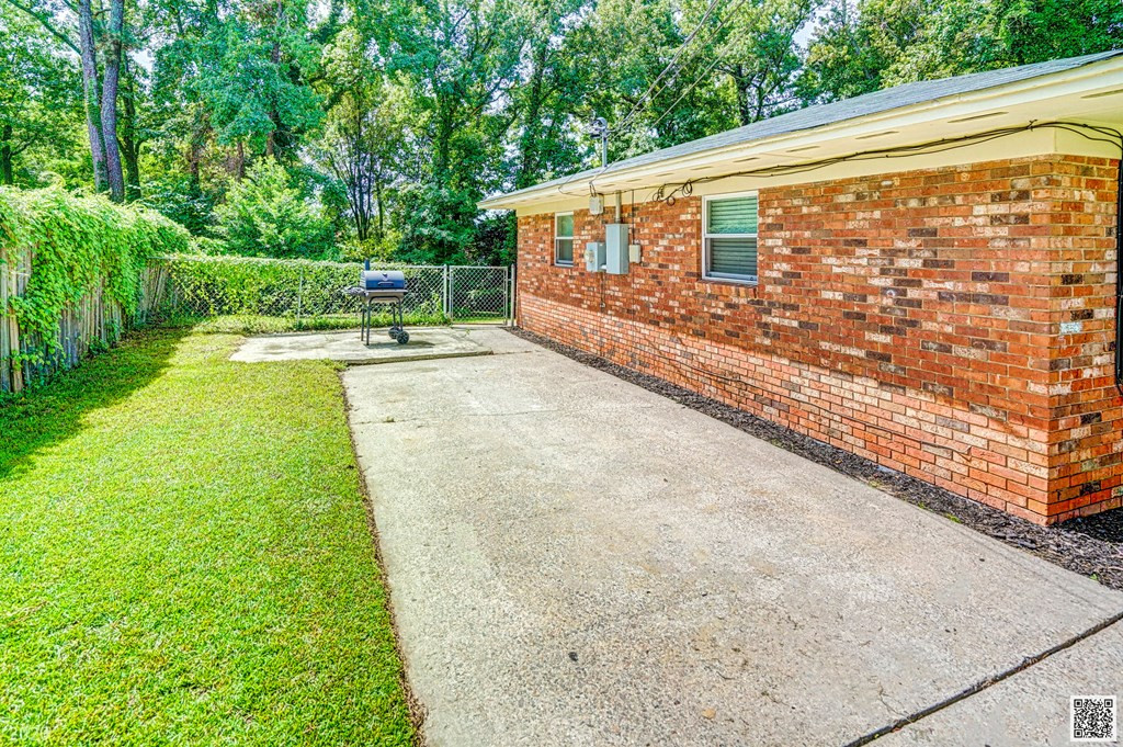4004 Horseshoe Road Martinez, GA 30907 - Photo 3 of 24