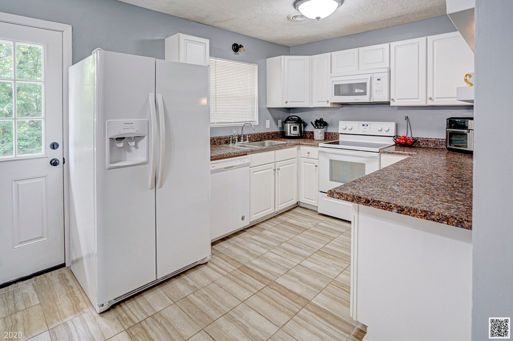 4004 Horseshoe Road Martinez, GA 30907 - Photo 9 of 24