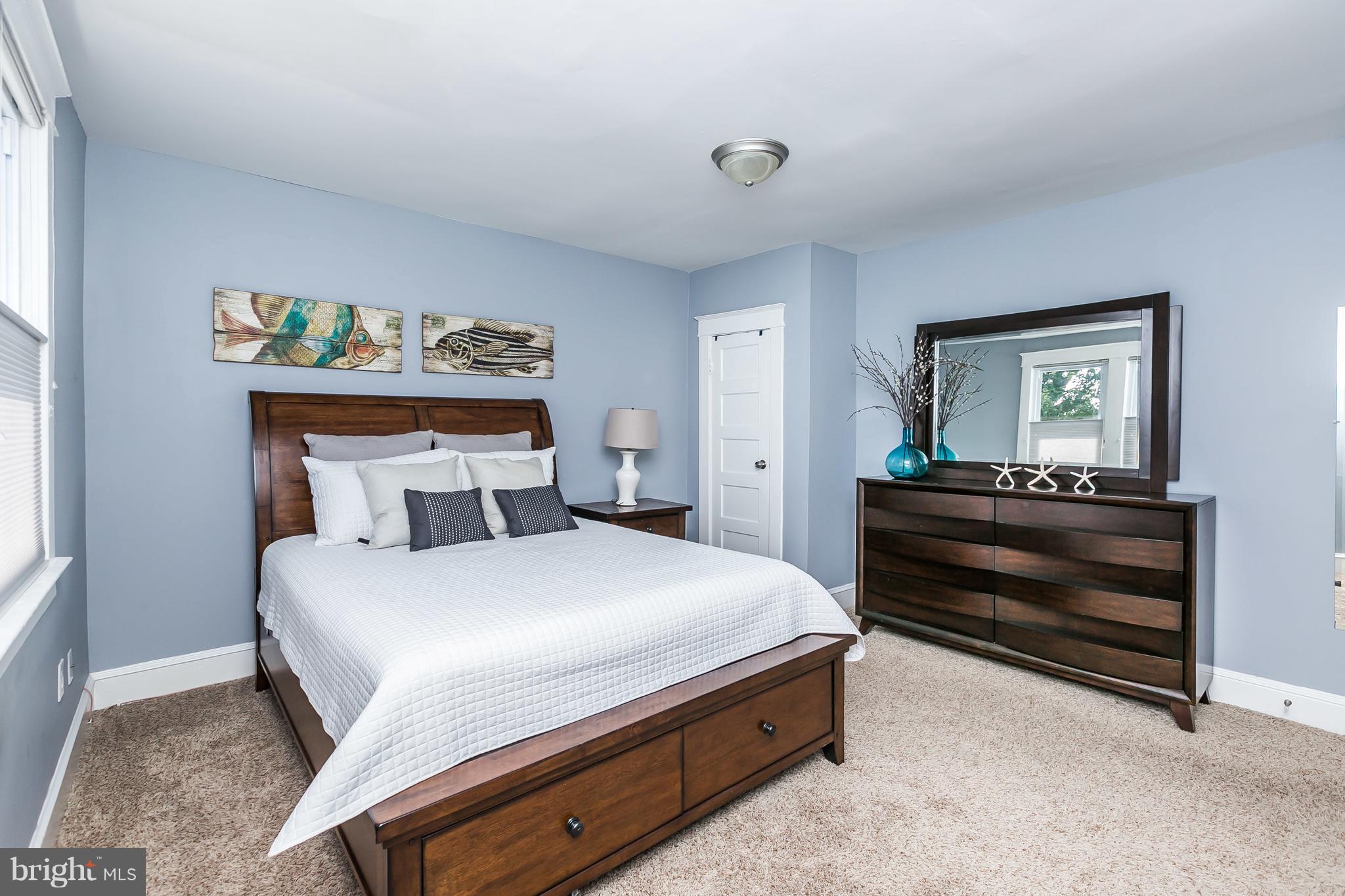 11 Ridge Road Baltimore, MD 21228 - Photo 12 of 30 Light & bright Master Bedroom