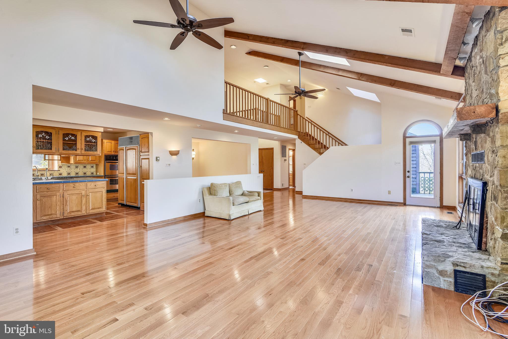 41635 Stumptown Road Leesburg, VA 20176 - Photo 18 of 60 Open concept living