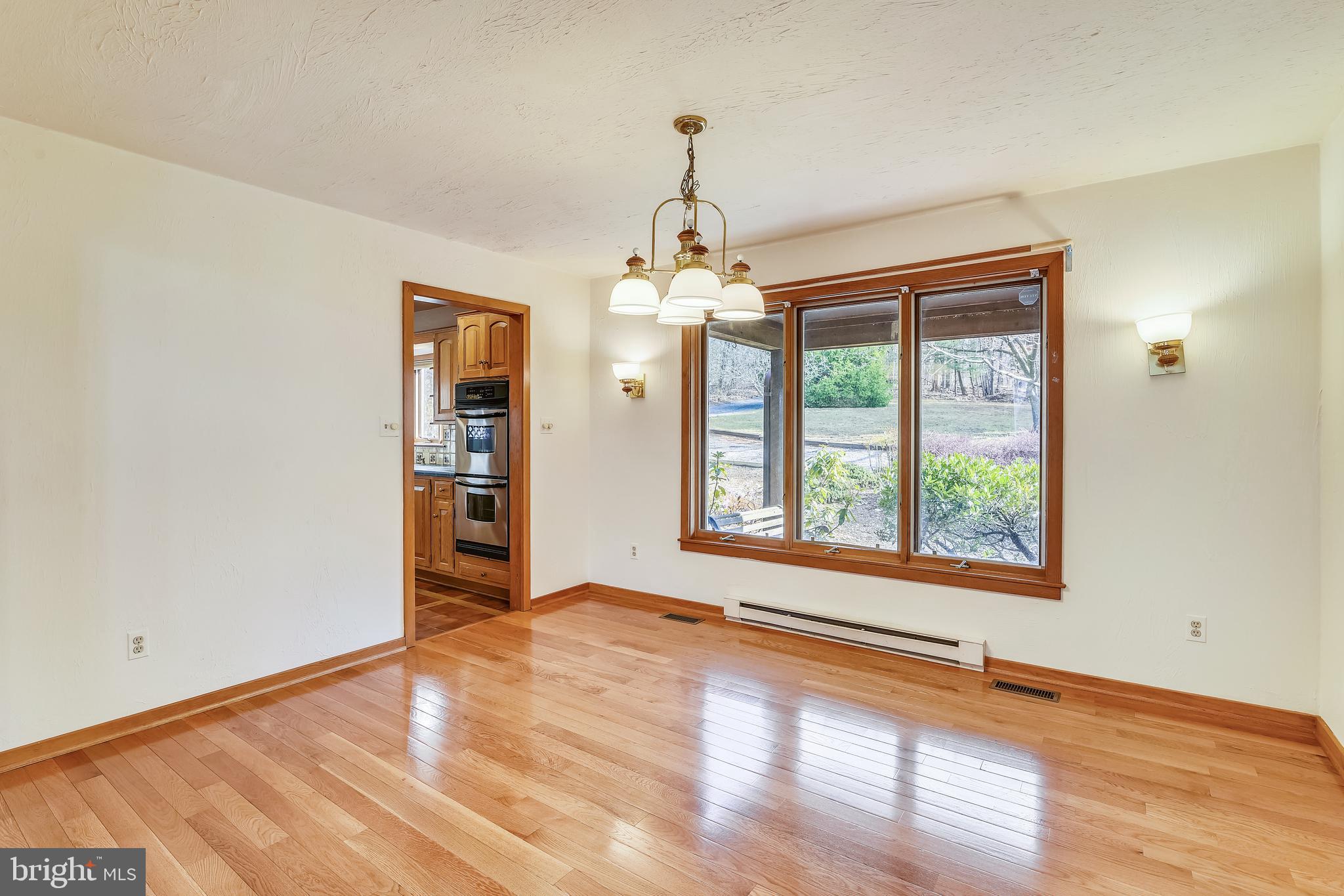 41635 Stumptown Road Leesburg, VA 20176 - Photo 28 of 60 Formal dining room