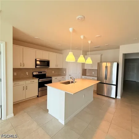 $2,000 | 10754 Marlberry Way, North Fort Myers, FL 33917