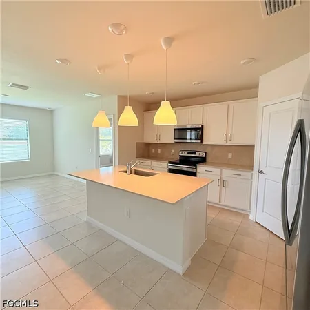 $2,000 | 10754 Marlberry Way, North Fort Myers, FL 33917