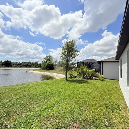 $2,000 | 10754 Marlberry Way, North Fort Myers, FL 33917