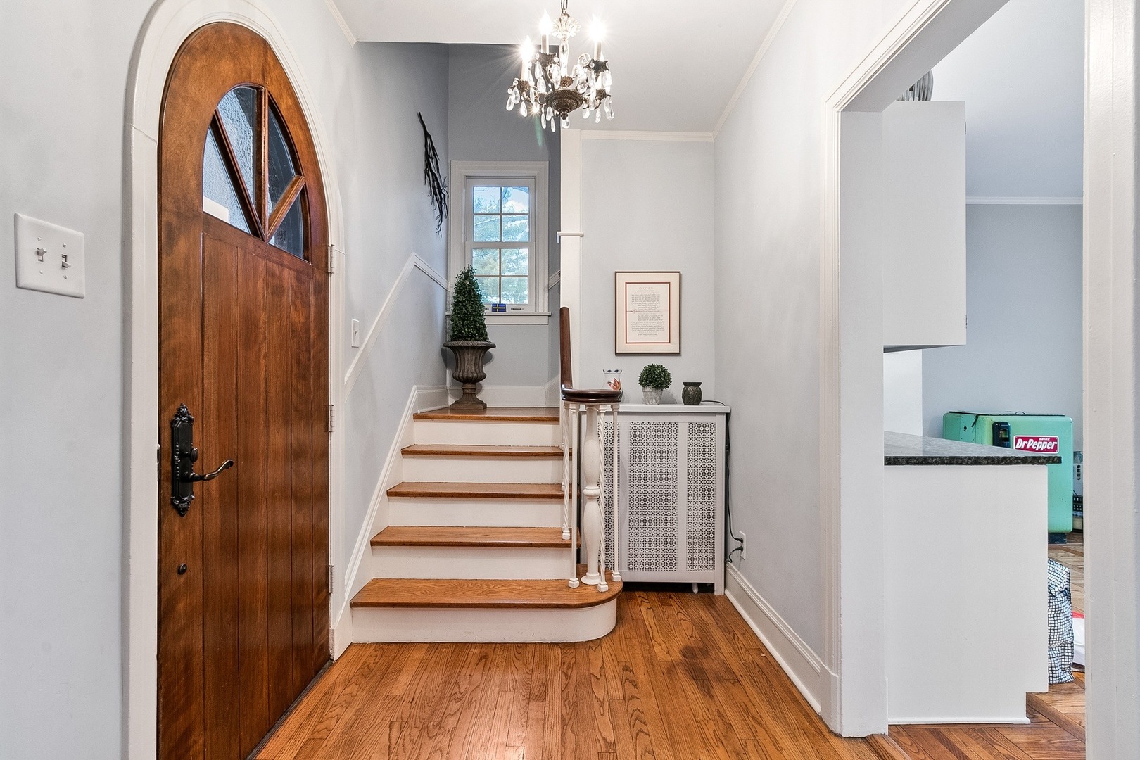 207 Maplewood Road Riverside, IL 60546 - Photo 5 of 42