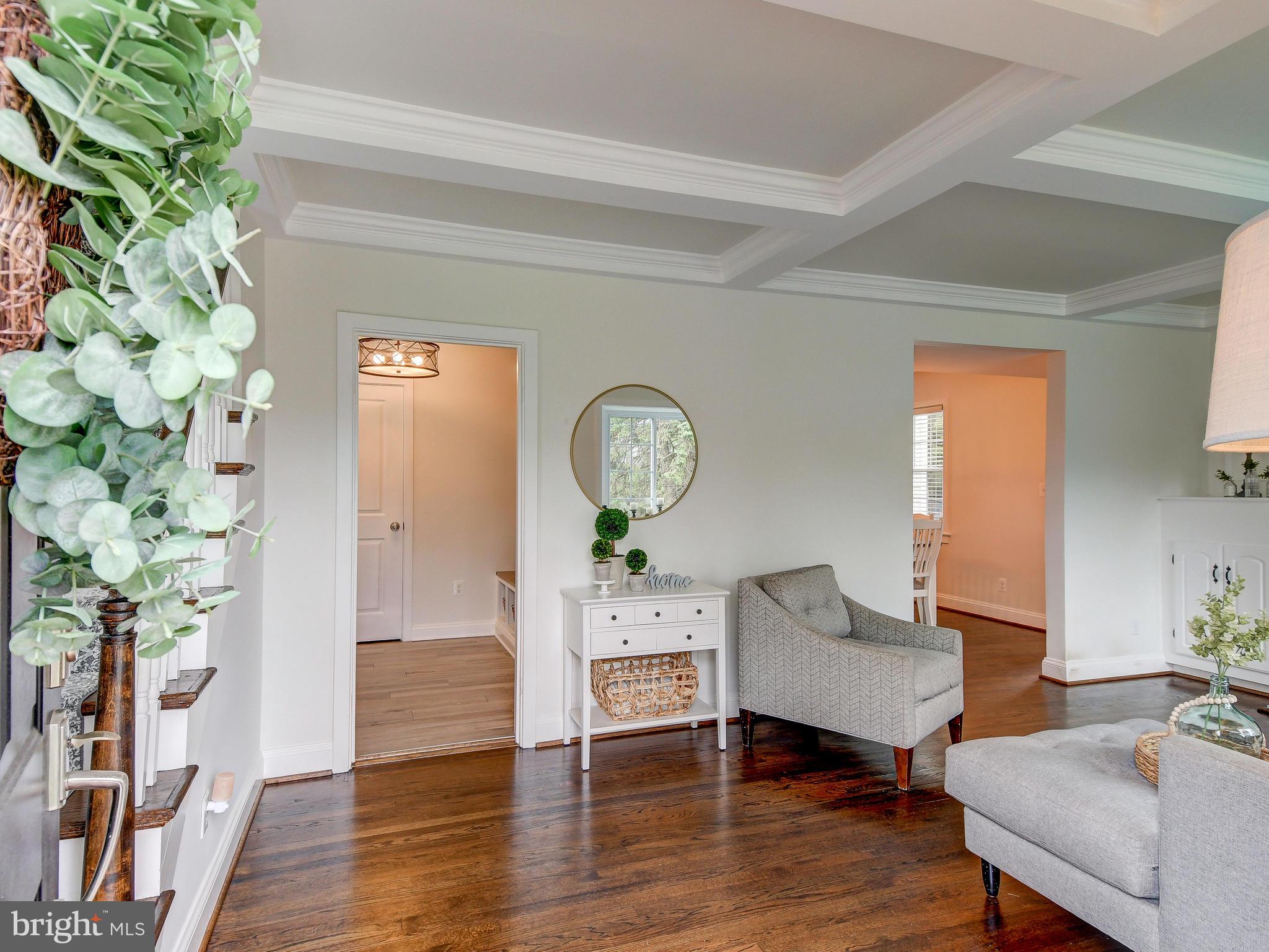 6621 Loch Hill Road Baltimore, MD 21239 - Photo 4 of 45 Formal Living Room